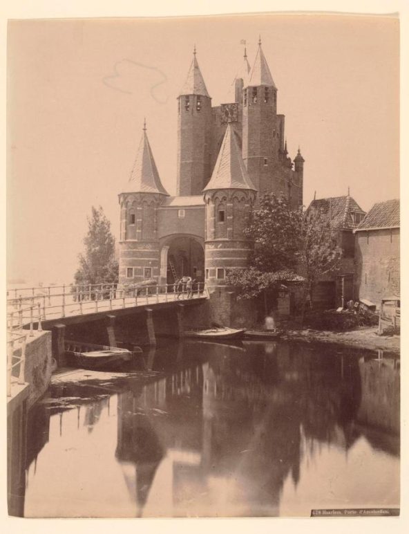 Sepia photograph of the Spaarnwouder Gate (here called the Amsterdam Gate).